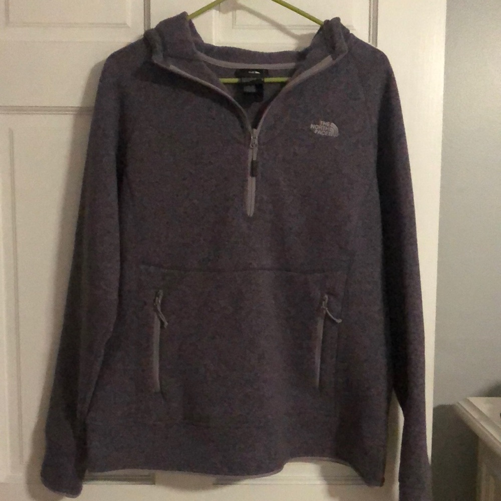 North face fleece hooded pullover. Size Large fits more like a medium.